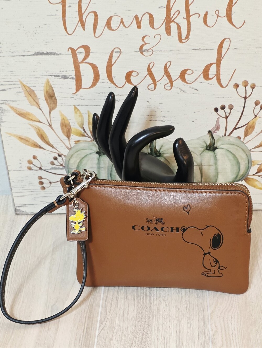 Coach Peanuts Snoopy Kiss Love Heart Corner Zip Wristlet Saddle Brown F65193